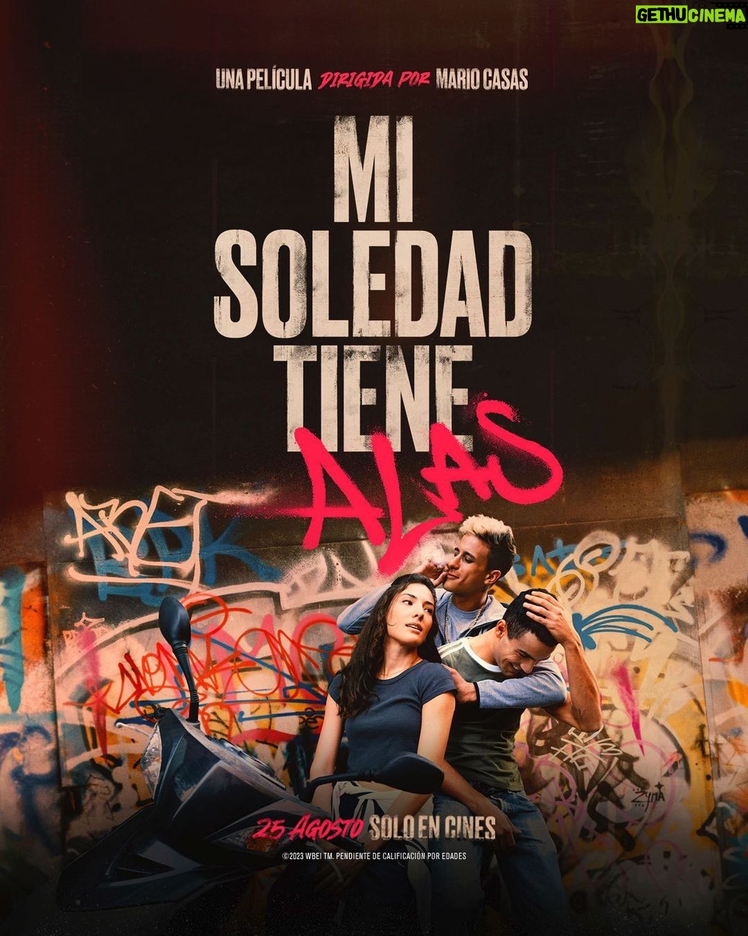 Mario Casas Instagram - Primer póster de Mi Soledad Tiene Alas!!! Empieza el viaje… a volar! ;) Muy pronto las primeras imágenes. 25 de agosto en cines. @oscar_casas_ @candelacuore @donfaarid @nostromopictures @warnerbrosspain @misoledadtienealas_pelicula