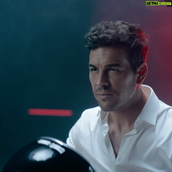 Mario Casas Instagram - ¡The ICON Woman ya está aquí! Descubre la nueva versión del éxito femenino con: @agathaamoreiraa @millarayviera @stefroitman @antoniobanderas SUCCESS IS AN ATTITUDE. #THEICONwoman #BANDERASperfumes #THEICONattitude