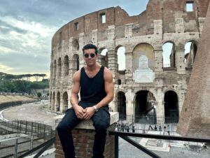 Mario Casas Instagram - Un paseo por Roma…

@anantarapalazzonaiadi