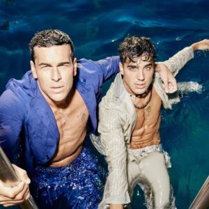 Mario Casas Instagram - By @valero_rioja para @misoledadtienealas_pelicula 
@oscar_casas_ @holacom