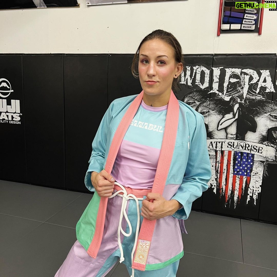 Mariya Agapova Instagram - @sanabul 😻 #jiujitsu #gi #training Att Sunrise
