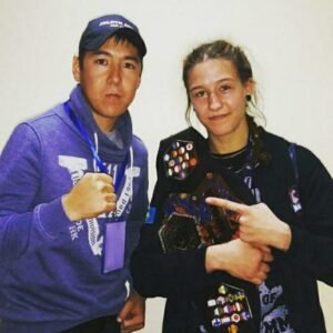 Mariya Agapova Instagram - 2017 год. Люблю эту фотографию😌

2017  I love this photo😌
#mma 
#worldchampionship
#2017 
#fighting