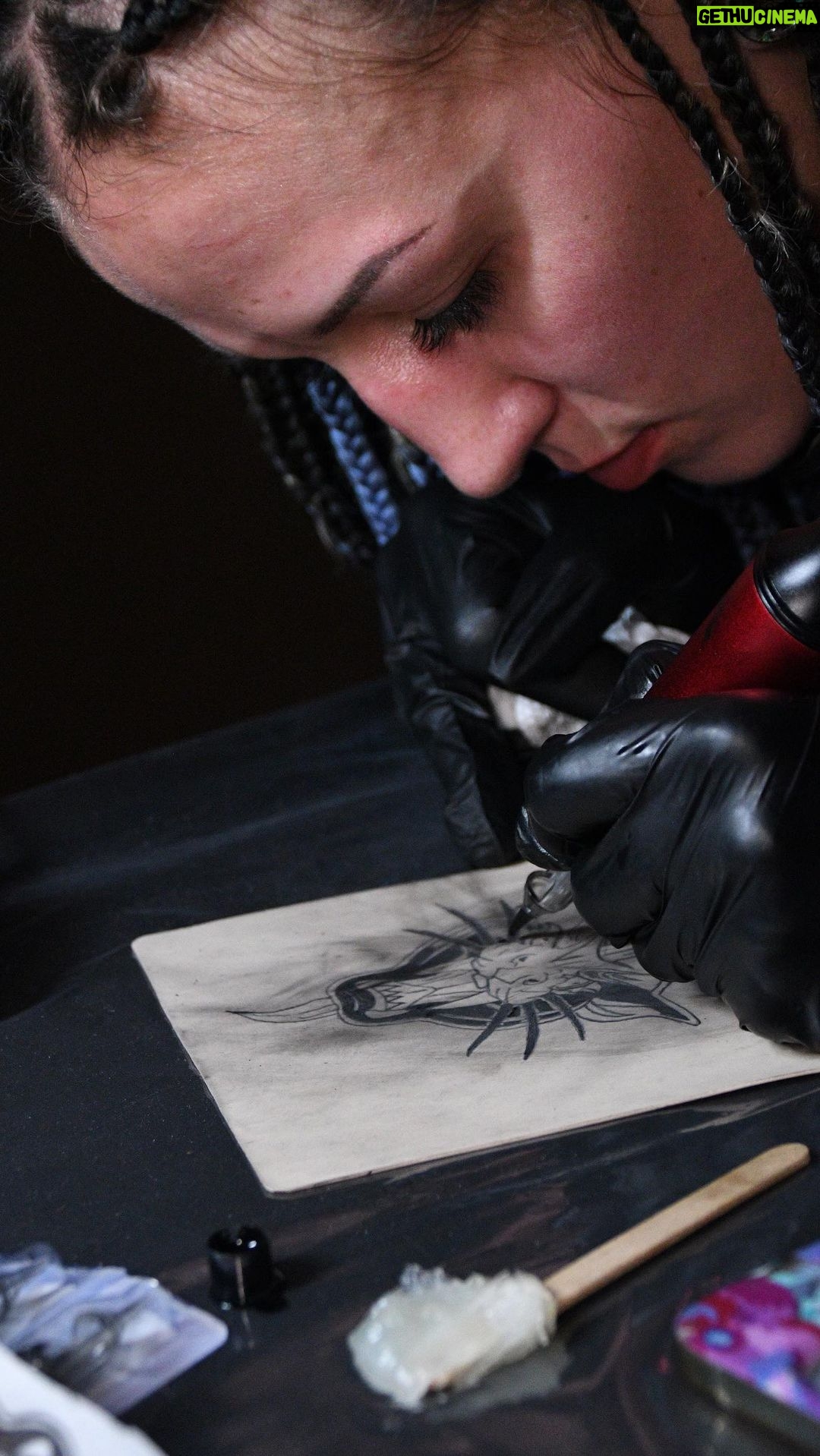 Mariya Agapova Instagram - #tattoo #tattooart #startingcareer Screamerz Ink