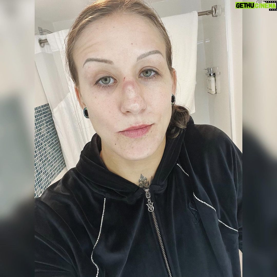 Mariya Agapova Instagram - Огромное спасибо моим спонсорам. Благодаря их поддержке я наконец то смогла уйти с работы и посвятить себя трерировкам. Мои спонсоры это самые обычные люди, которым не безразлична моя судьба и моя карьера. Спасибо огромное Куллену @proof_isthetruth . Мы познакомились в Лас Вегасе после моего боя, а теперь он меня поддерживает. Спасибо Фарику. @farik_dadaev . Он заказал у меня картину, и постоянно помогает мне, а так же Фарик единственный человек с Казахстана у которого есть тату от меня :) Огромное спасибо Дэниэлу @_temporalias за всю помощь. Огромное спасибо Люциусу за отзывчивость и доброту. Спасибо Леброну @lebron_grimes за помощь со спонсорами. Спасибо Роберту @robert_thebarbarian_barbour и Тарбизу @allahverdiev45 . Спасибо всем подписчикам, кто меня поддерживает. Я продолжаю готовиться к бою. Планирую выступить в конце ноября или в декабре. Благодаря вашей поддержке я буду в разы сильнее, так как мне больше не нужно работать . Буду драться как в старые времена 😌❤️ Many thanks to my sponsors. Thanks to their support, I was finally able to leave work and devote myself to training. My sponsors are the most ordinary people who care about my life and my career. Thank you very much Cullen. @proof_isthetruth . We met in Las Vegas after my fight, and now he is supporting me. Thanks Farik @farik_dadaev . He ordered a painting from me, and constantly helps me, and Farik is the only person from Kazakhstan who has a tattoo from me :) Thank you so much to Daniel @_temporalias for all your help and loyalty. Many thanks to Lucius for his responsiveness and kindness. Thanks to LeBron @lebron_grimes for helping with sponsors. Thanks to Robert @robert_thebarbarian_barbour and Tarbiz @allahverdiev45. Thanks to all followers who support me. I continue to prepare for the fight. I plan to perform at the end of November or December. Thanks to your support, I will be many times stronger, since I don’t need to work anymore. I'll fight like old times 😌❤️ #mma #ufc #thankful