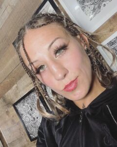 Mariya Agapova Instagram - Бью татухи. Готовлюсь бить людей😋 Doing tats. Getting ready to punch people 😋 #photodump #mma #tattoo #life Miami, Florida