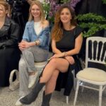 Mariya Shumakova Instagram - У моей подруги Оля случился как-то период в жизни, когда открываешь гардероб, а там только купальники и шорты! Мечта))) А я побывала на показе купальников коллекций Estelle Adony @estelle_adony 🌴. Вдохновилась, пойду летний гардероб собирать! Как у вас- готово beach body готово?) Я вот прихожу к выводу, что моя любая форма, уже пляжная))) Обязательно полистайте ленту, там такие красавицы))