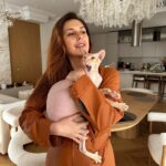 Mariya Shumakova Instagram - Ура! Конкурс! Аттракцион невиданной щедрости, разыгрываю 3 сертификата на бесплатное прохождение моего онлайн курса «Говорим с Машей Шумаковой»🧙🏻 вам понадобится всего месяц, Чтобы пройти курс целиком, в комфортном для вас темпе! Все что вам нужно - доступ в интернет. Вы можете начать курс когда угодно и где угодно. А теперь условие конкурса: Чтобы принять участие, напишите в комментарии под постом «хочу говорить» и отметь двух своих друзей.🗣️ Победитель получит доступ к курсу для себя и своих друзей! Успеть нужно до 24 апреля! Вы можете учавствовать неограниченное количество раз, главное делать заявки с разными друзьями.🧘🏻‍♀️ Так будет больше шансов на победу Результаты объявим 25-го числа на онлайн эфире в инстаграм! (Подробности о курсе в шапке профиля)! Москва • Moscow