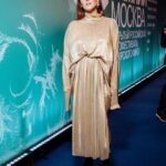 Mariya Shumakova Instagram - Красиво встречаю зиму на открытие фестиваля «Зимний»!❄️ Style @aleksandra.georgie @anastasiabocharova Dress @vivavoxofficial Make up @artemiymakeup Художественный (кинотеатр, Москва)