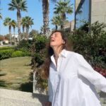 Mariya Shumakova Instagram - Друзья! 🔮 7 ноября начинаем бесплатный интенсив «Квантовый скачок»!🧙🏻 3 недели мы будем вместе практиковать эффективные техники, проверенные моим личным опытом! Только то, что по-настоящему работает) 🌬️ Фантазируйте по полной, не отказывайте себе в желаниях и помните, что единственный человек с кем вы можете работать - это вы сами. Загадывайте желания исключительно для себя любимых.❤️ И поделюсь любимой цитатой Альберта Эйнштейна: «Логика может привести Вас от пункта А к пункту Б, а воображение — куда угодно». Ссылка на Дзен в шапке профиля)