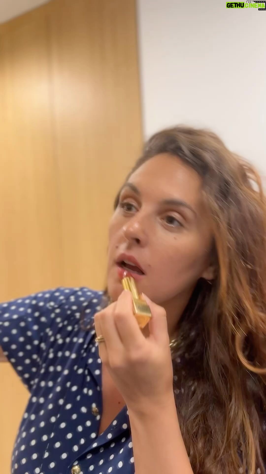 Mariya Shumakova - 0.9K Likes - Удивительно, как же точно ТАРО дает характеристику человеку. 🧙🏻Женщины, конечно, обожают смотреть на потенциальных кавалеров. И за мою оооч долгую практику 95% было точнейшее попадание при прогнозе.
Предсказать появление нового человека немного сложнее. Карты двора (паж, рыцарь, королева, король) могут говорить и о человеке, и о событие, и о ваших личных качествах.
🐎
При желание научится ТАРО легко, особенно если есть тяга. Пиши в директ #хочувчат ‼️‼️и пришлю тебе ссылку на закрытый ТГ-канал, где ты первая узнаешь о предстоящих бесплатных вебинарах, а также подробнее о моем авторском курсе «основы таро».🔮
И кстати, из мужчин получаются шикарные тарологи! Парни не стесняйтесь!
И спасибо нашим друзьям за актерские работы 📺 @tony_bystrov 🔥@kirillumberto
P.S. Сегодня, кстати, отличный лунный день «Слон», чтобы погрузиться в обучение. Подробнее о курсе в шапке профиля! 💋