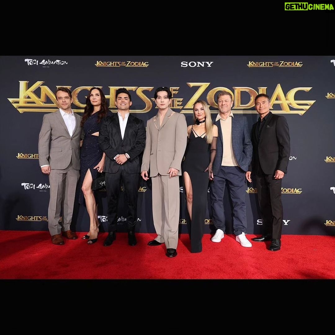 Mark Dacascos Instagram - Aloha! @kotzmovie LA premiere…🙏🏽❤️🤙🏽 Repost from @kotzmovie • It’s written in the stars with the cast of #KnightsoftheZodiac at the Los Angeles Premiere! 💫 Get tickets now: https://www.kotzmovie.com #famkejanssen