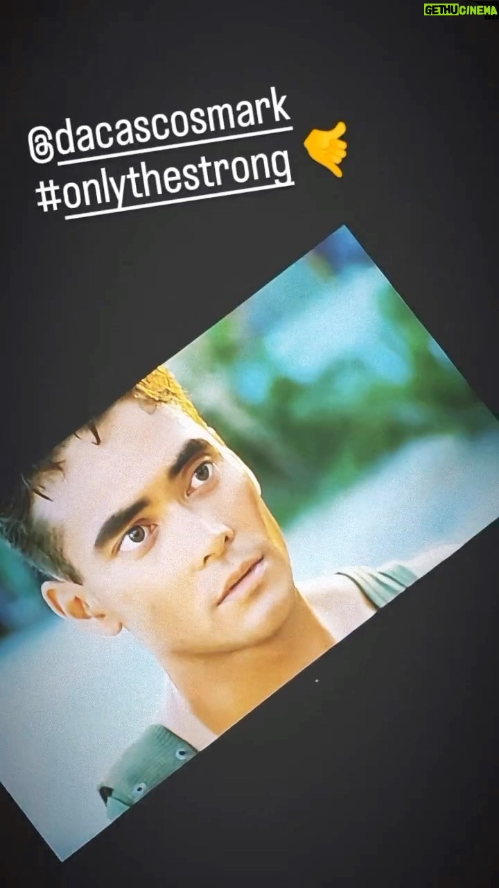 Mark Dacascos Instagram - Aloha! Only the Strong; a loooooong time ago, when I was 28 years old and @mestre_amen_santo_ was even younger. @bbcc.capoeirabatuque #LuisEsteban #SheldonLettich #Capoeira #presence #breathe 🙏🏽❤️🤙🏽