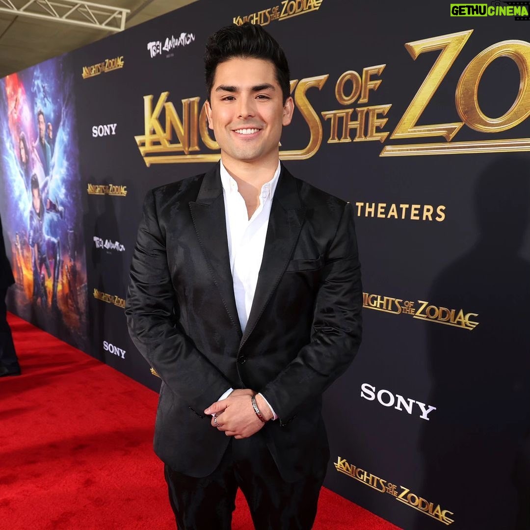 Mark Dacascos Instagram - Aloha! @kotzmovie LA premiere…🙏🏽❤️🤙🏽 Repost from @kotzmovie • It’s written in the stars with the cast of #KnightsoftheZodiac at the Los Angeles Premiere! 💫 Get tickets now: https://www.kotzmovie.com #famkejanssen
