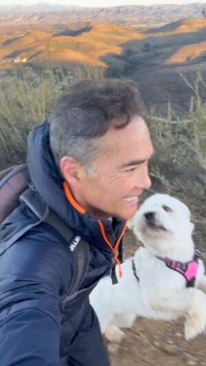 Mark Dacascos Instagram - Aloha! Wanted to share some fresh air, nature and Lulu with you. 🙏🏽❤️🤙🏽 #breathe #presence #peopleoverprofit
