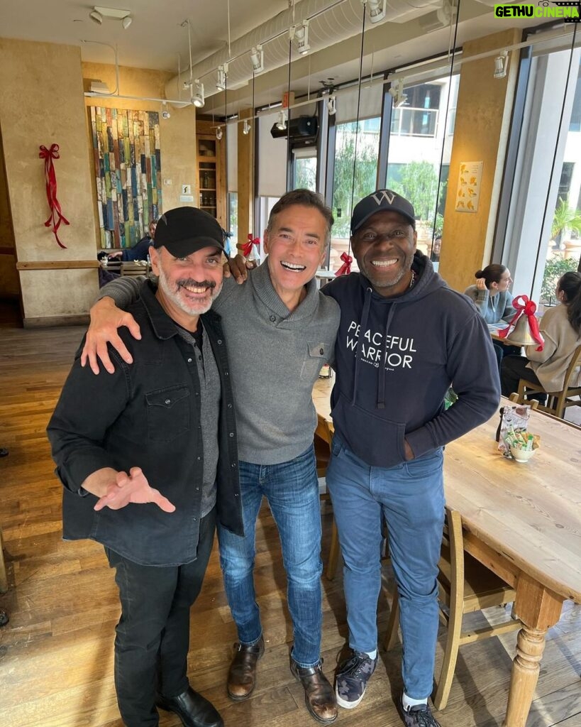 Mark Dacascos Instagram - Aloha and Happy Monday! Always grateful to have a meeting with #LuisEsteban (story, writer of Only the Strong) and my Capoeira teacher in the movie (OTS) and real life @mestre_amen_santo_ @bbcc.capoeirabatuque 🙏🏽❤🤙🏽#breathe #moments #somethingscoming