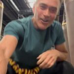 Mark Dacascos Instagram – Aloha! I hope you’re well. After taking a martial-arts class I’m finishing today’s training with monkey-bars. #grateful #breathe #exercise @pugilistgym