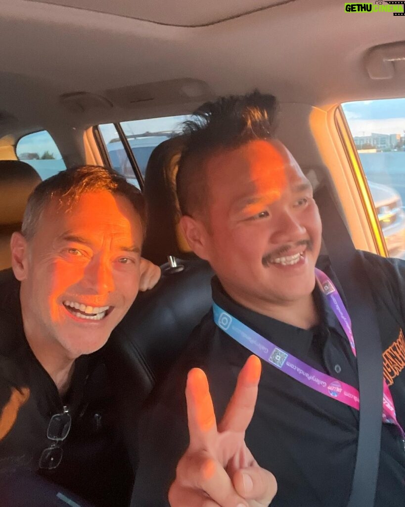 Mark Dacascos Instagram - Aloha, Texas! With cool Thomas @heartoftexasconversions en route to Killeen for @giganticontx tomorrow. Hope to see you there!🙏🏽❤️🤙🏽