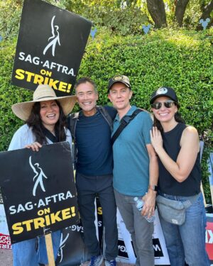 Mark Dacascos Instagram - #sagaftrastrike @therealshannonlee @microcosmic23 @danielledipaolo @sagaftra @wgawest 🙏🏽❤️🤙🏽