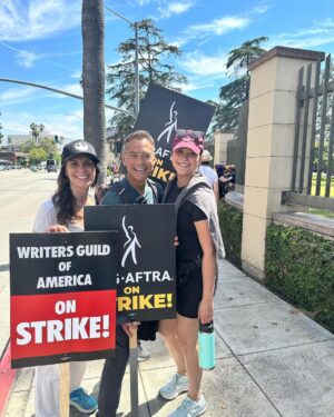 Mark Dacascos Instagram - Aloha! So happy to see @danielledipaolo @dianneldoan #sagaftrastrike #sagaftrastrong @sagaftra @wgawest @wgaeast #wgastrike #wgastrong
