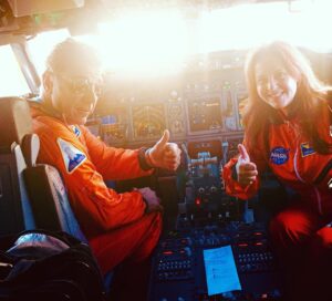 Mark DeCarlo Instagram - HISTORY! Today @yenialvarez and I set the record for longest ISS flight by a married couple. #sunrise on Day 211