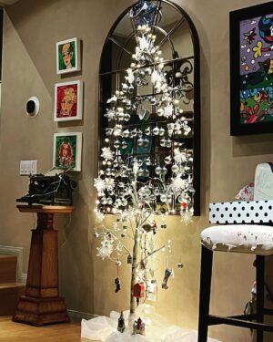 Mark DeCarlo Instagram - It’s officially Xmas season because my talented artist wife has transformed a simple mirror into a special tree. Viva Yeni!! Xoxo