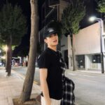 Mark Lee Instagram - If you look close enough, it ain’t that far