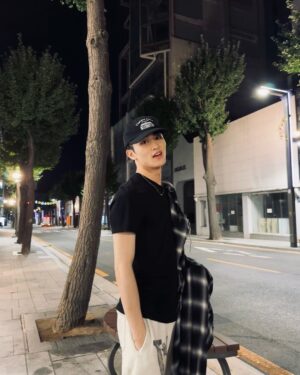 Mark Lee Instagram - If you look close enough, it ain’t that far