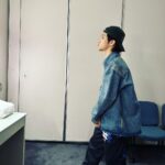 Mark Lee Instagram - mirror mirror on the wall