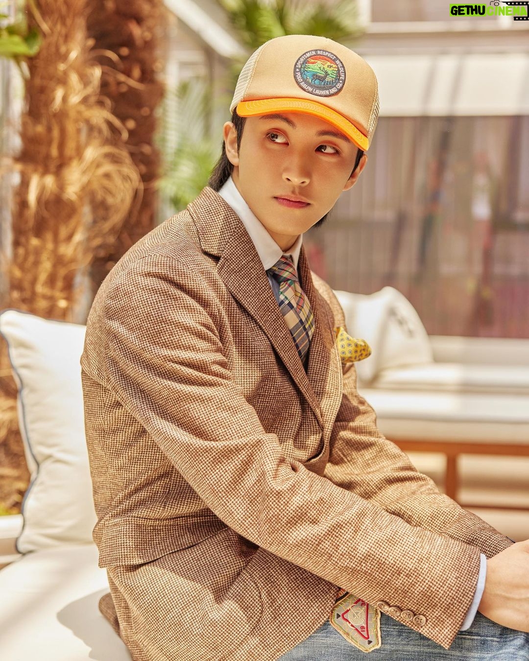 Mark Lee Instagram - My gratitude to @poloralphlauren for the music lounge invitation🔥California in 한남 #RLCaliforniaDreaming @ralphlauren #nctzen #시즈니