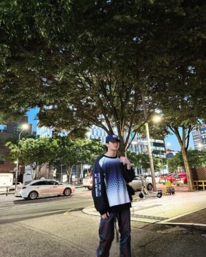 Mark Lee Instagram - 🌱즈니 볼 줄이야