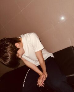 Mark Lee Instagram - feeling flexible in #manila 🙏