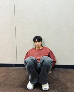 Mark Lee Instagram - 🍔