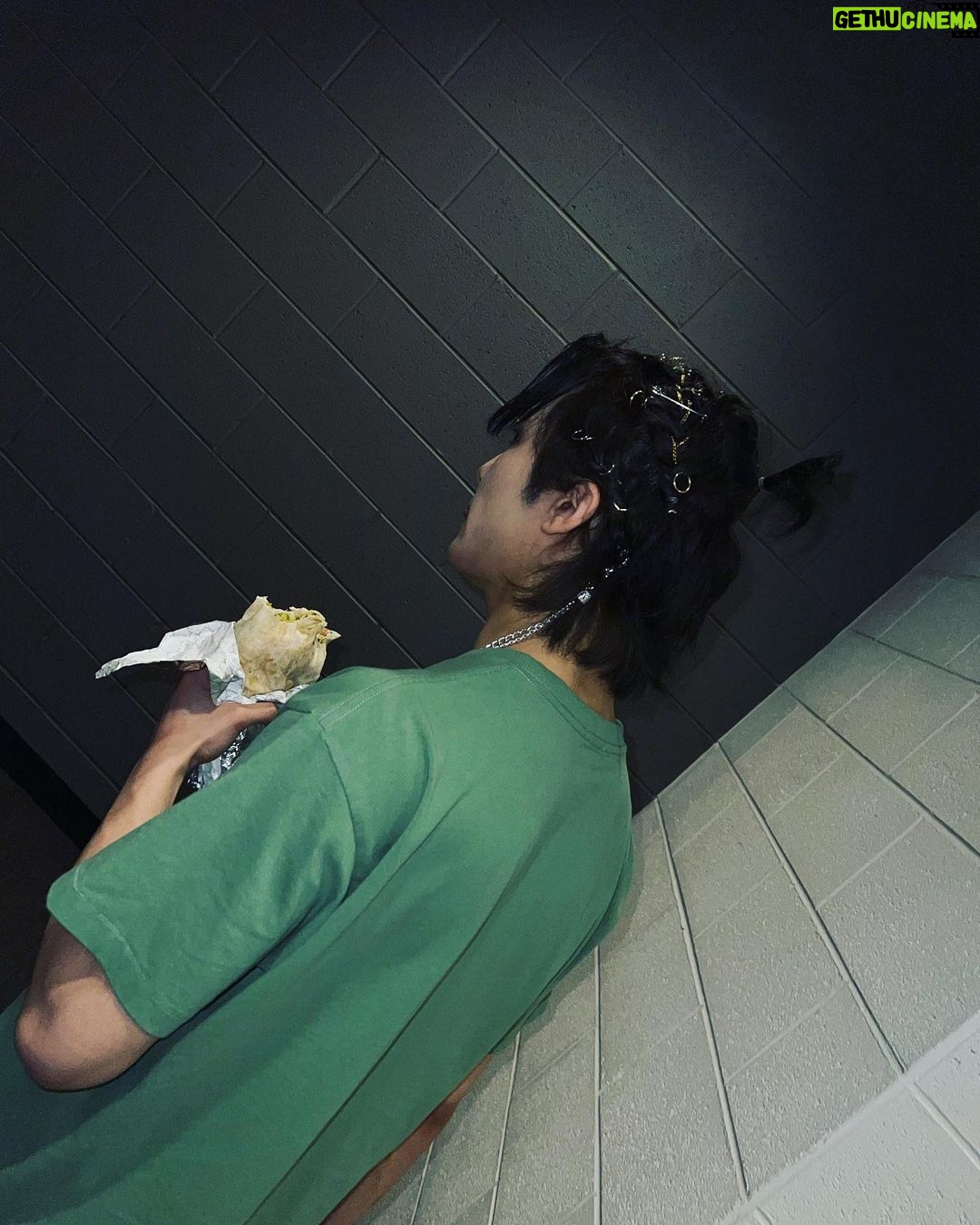 Mark Lee Instagram - the rabbit or the hare #atlanta