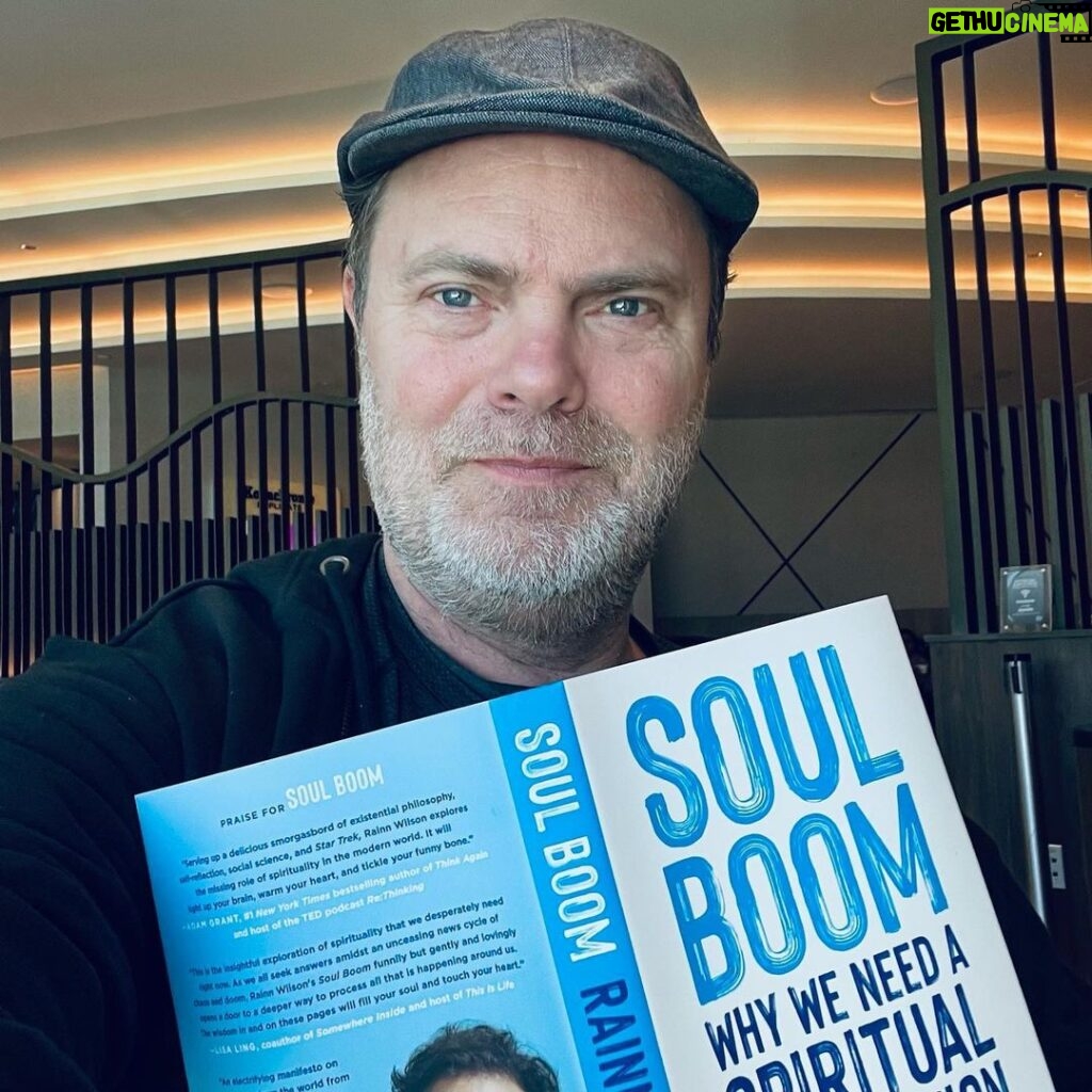 Mark Ruffalo Instagram - I know a lot of you are hurting and have begun to lose some faith, but we can get to a better tomorrow. @rainnwilson has spent a lifetime studying faith and belief, living those values, and offers up a guide to peace in these troubled times. Get your copy of @soulboom today via the link in my bio.
