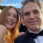 Mark Ruffalo Instagram - Thank you @criticschoice for a great evening and bonding time with @keendobad. Always a pleasure seeing @juliannemoore on the red carpet 👋🏻 Sending all the love and big virtual hugs in congratulations to Emma Stone for her win for @poorthingsfilm ✨ Styled by @samanthamcmillen_stylist Grooming by @AmberDMakeup Photo credits to AP / EL DIARIO @gregwilliamsphotography @AmberDMakeup