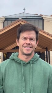 Mark Wahlberg Instagram - HAPPY SUNDAY🙏STAY PRAYED UP🙏 @hallowapp 🙏❤️🙏 #HallowPartner