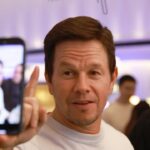 Mark Wahlberg Instagram - Last night @fontainebleaulasvegas with @flechaazultequila 😎🥳🥃💯🔥 #thebleaubar 😎🥳 #FlechaAzulPartner