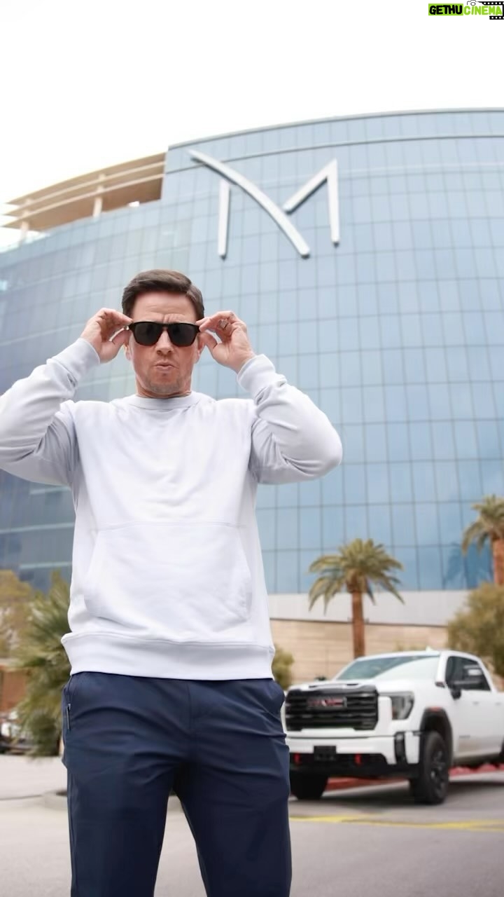 Mark Wahlberg Instagram - Check out @mresortspacasino 🥃🔥 @flechaazultequila 🔥🥃😎 @aronhmarquez #FlechaAzulPartner