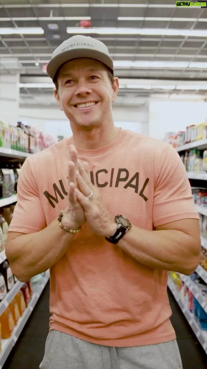 Mark Wahlberg Instagram - Finally got @flechaazultequila in 🙏🥳🔥🥃💯 @walgreens 🔥🔥🥃 #FlechaAzulPartner