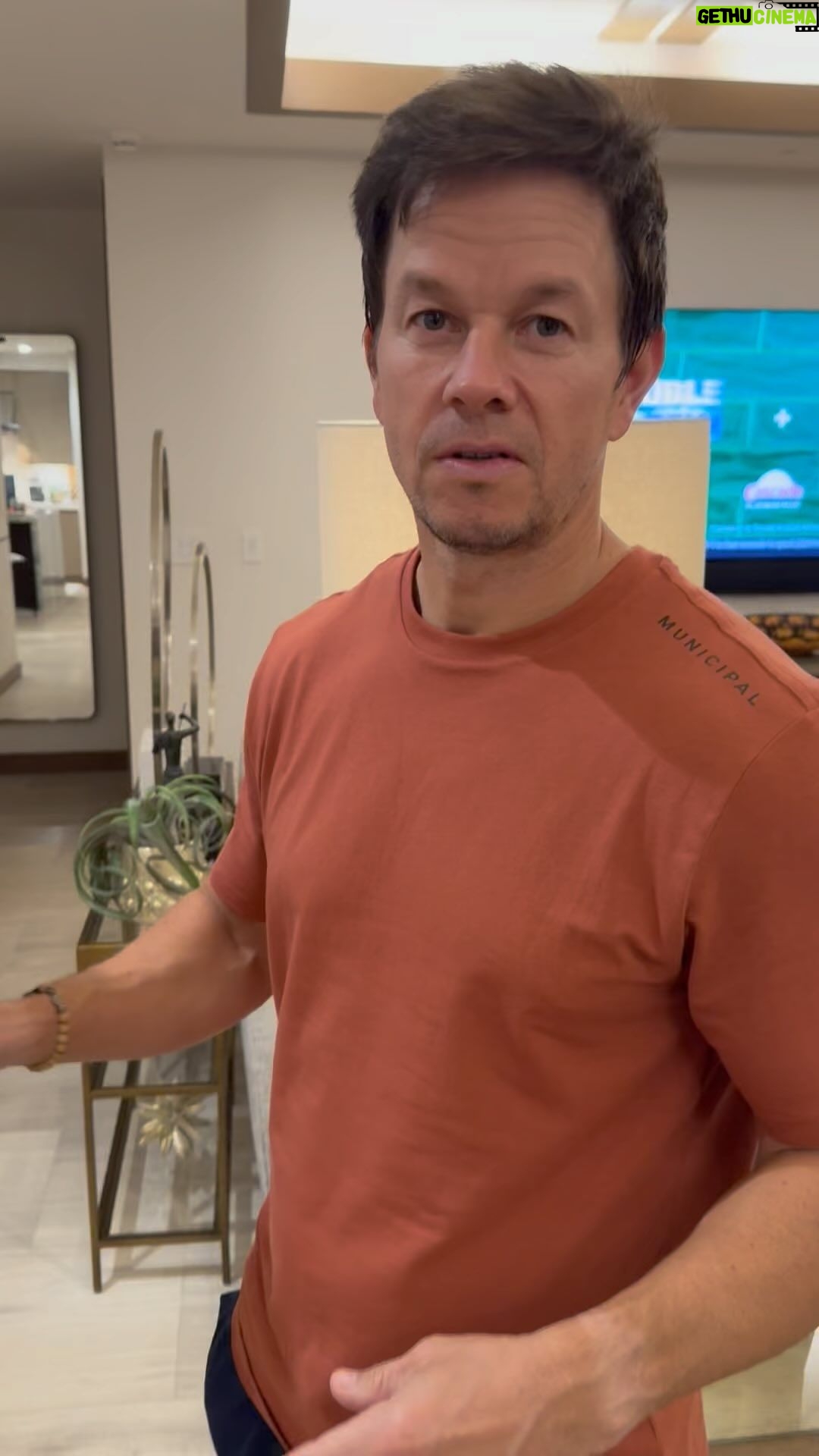 Mark Wahlberg Instagram - 4 am club🤣🤣 @municipal 🥶🔥🤣