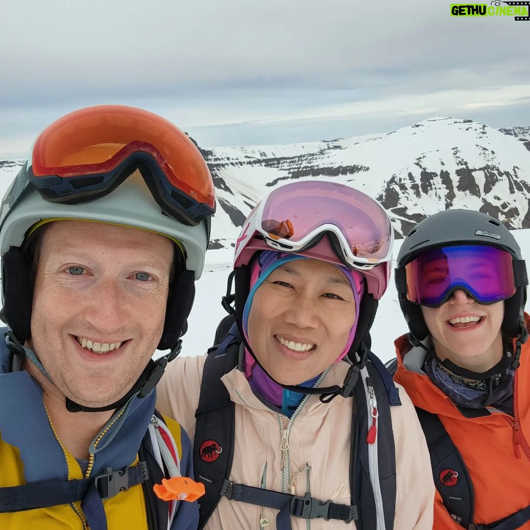 Mark Zuckerberg - 537.4K Likes - Photo dump from the Icelandverse 🇮🇸