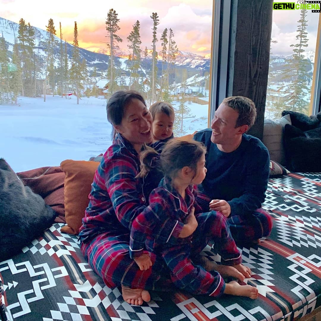 Mark Zuckerberg - 696.2K Likes - I'm thankful for time with family, and that all the girls went along with my plan for matching pajamas.