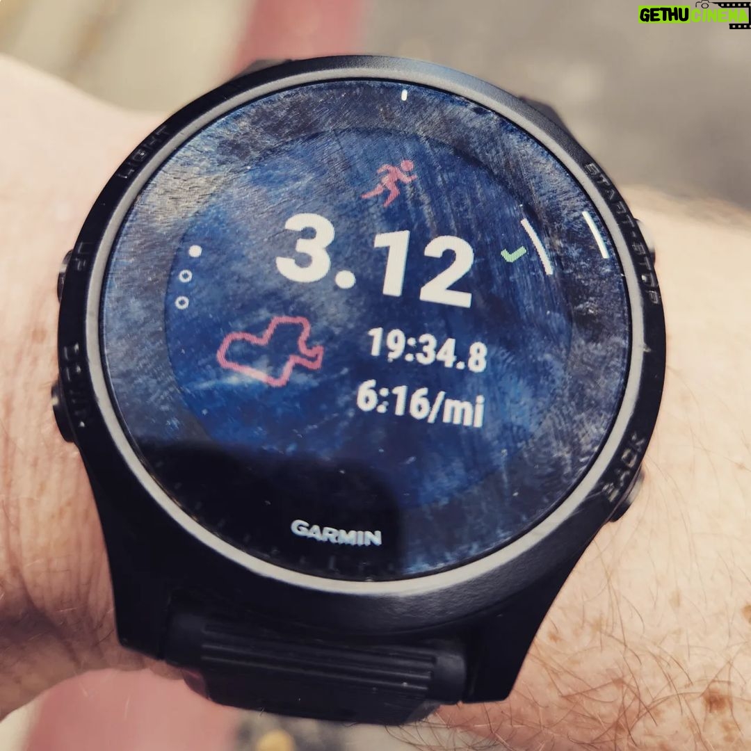 Mark Zuckerberg Instagram - Good 5k with friends. Whole crew hit our sub-20 min goal, but that before and after photo shows we had to push!