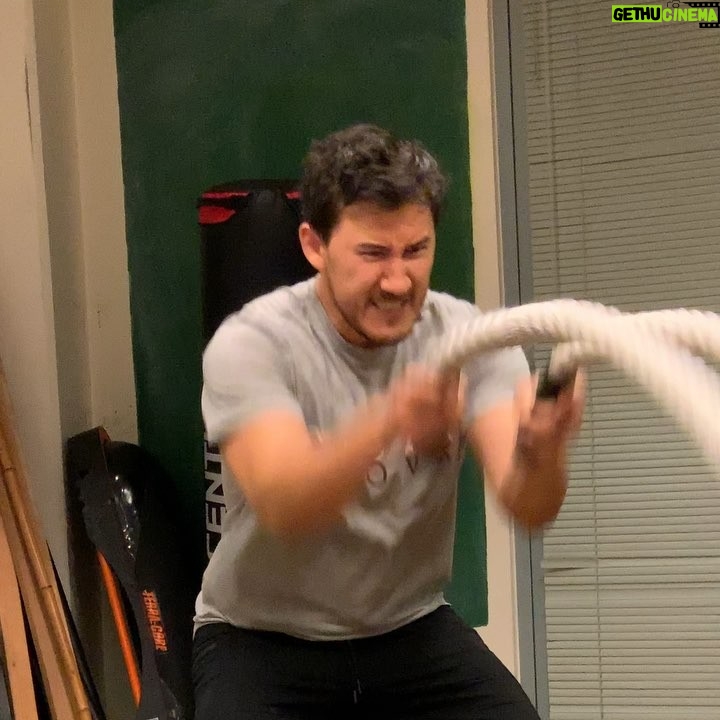 Markiplier Instagram - I’m gonna be so good at handling the reigns on Santa’s sleigh this year! Many thanks to @stevejordanfitness for teaching me to slap some rope around.