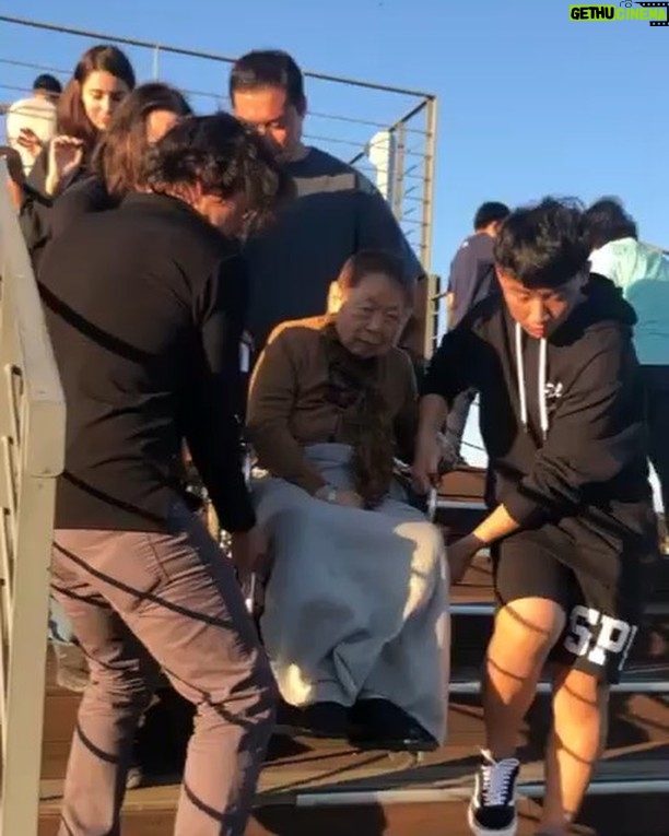 Markiplier Instagram - This is how we carried my grandmother up and down the stairs around the DMZ