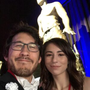 Markiplier Instagram - Got to spend a lovely evening with this lovely lady at the Infinity War premiere! Go see the movie but avoid every single spoiler possible!

Background is shirtless Draxx mannequin because it was the only one people weren’t taking pictures with. THE FOOLS!!
