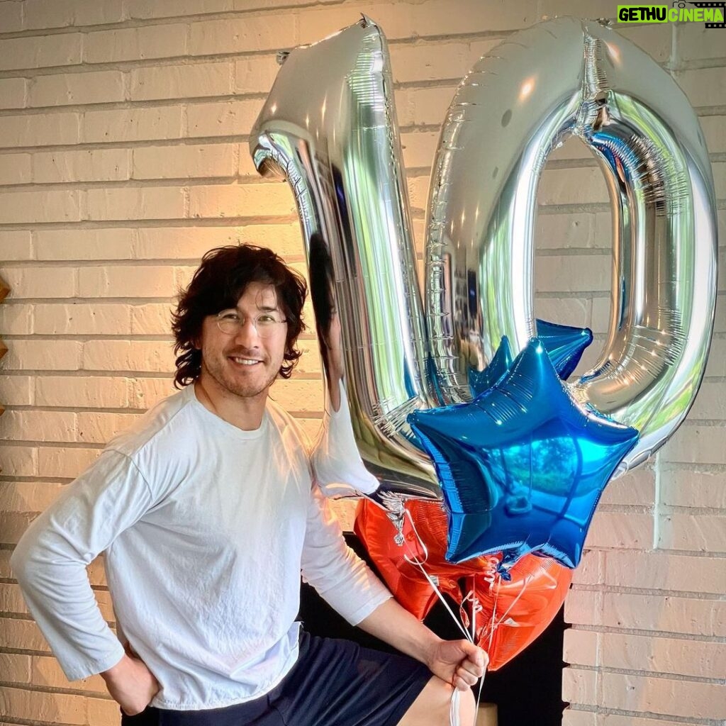 Markiplier Instagram - 10 years of YouTube today! Amy got me balloons!