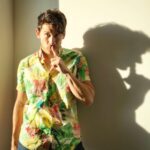 Markiplier Instagram - My shadow’s picking his nose