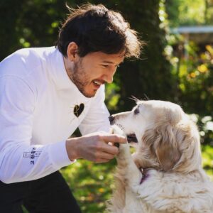 Markiplier Instagram - Happy Birthday Chica!! 🎉