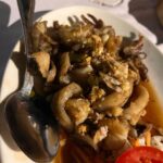 Marko Lehtosalo Instagram - Melkers bläckfisk stekt med vitlök och peppar var 10 poäng. Alltså på riktigt. Bästa jag ätit i Thailand hittills.